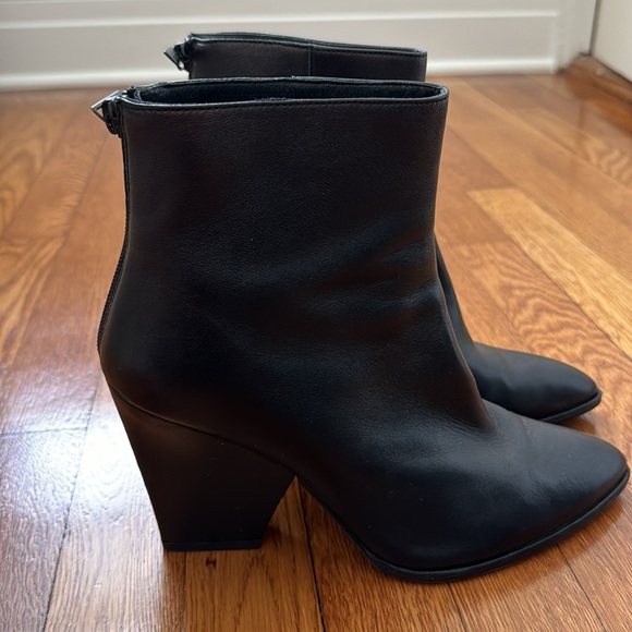 Stuart Weitzman Bootie - Picture 2 of 10